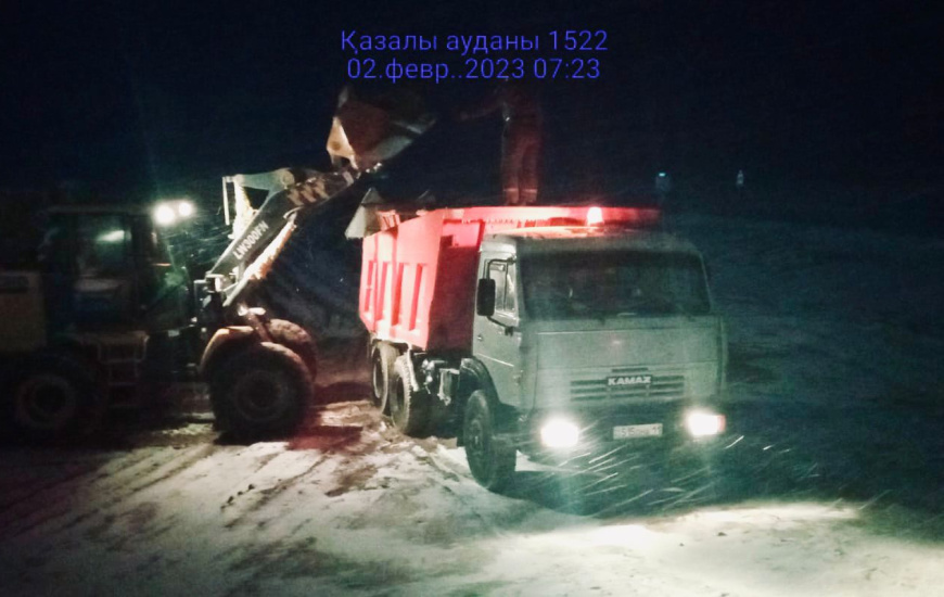 Последствия ледяного дождя устраняют дорожники Кызылординской области 
